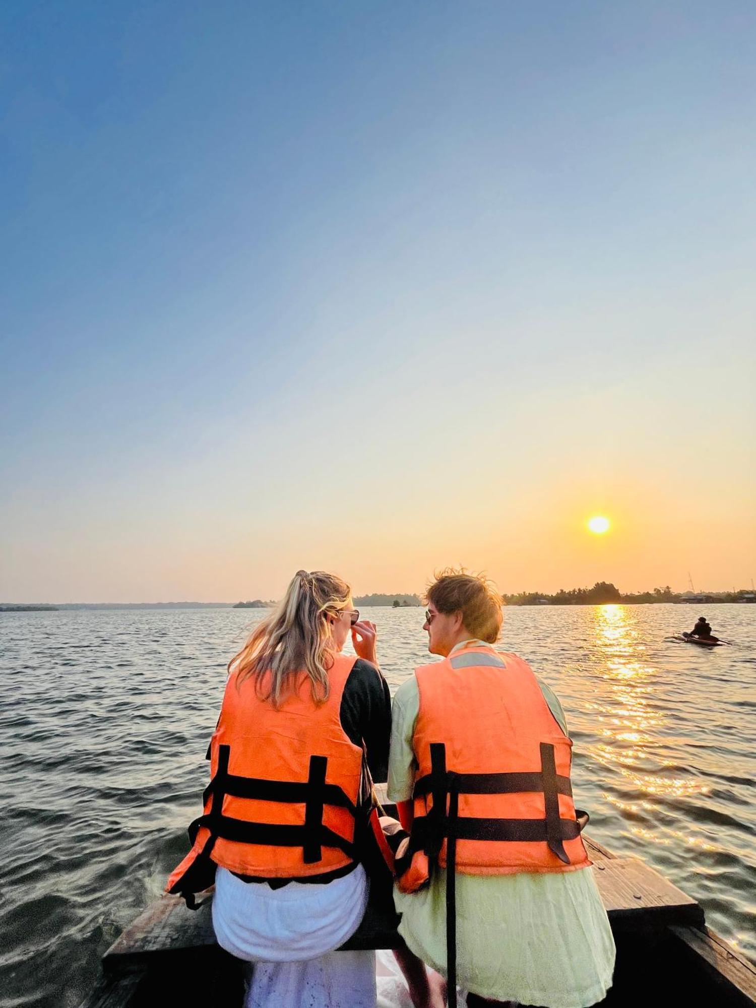 Riverrootsstays Mundrothuruth Екстер'єр фото
